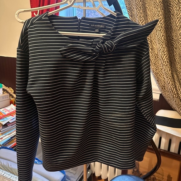 BANANA REPUBLIC Blue & White Striped Heavy Knit Top – Size Small - Picture 2 of 4